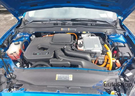 2019 Ford Fusion Energi Titanium z USA, uszkodzony, nr VIN 3FA6P0SU3KR258401